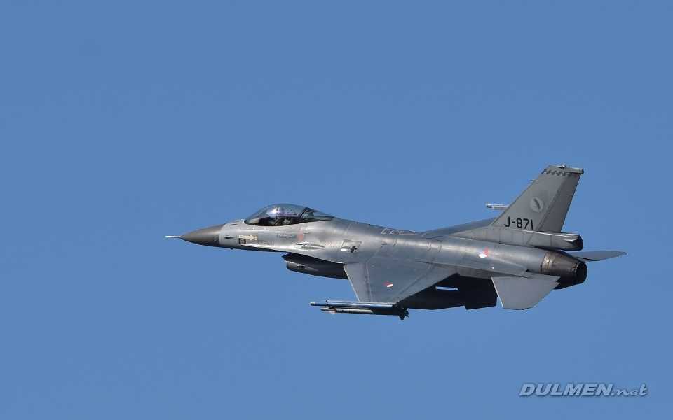 F-16AM J-871 322sqn